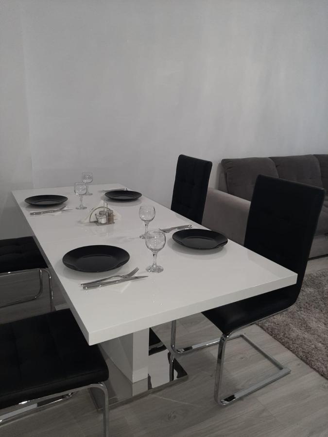 Luxury Daniel Apartament Residence Militari Rosu Exterior photo